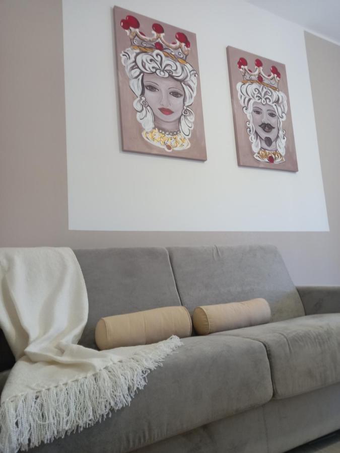 One-Bedroom Apartment,1234284539:JPEG
