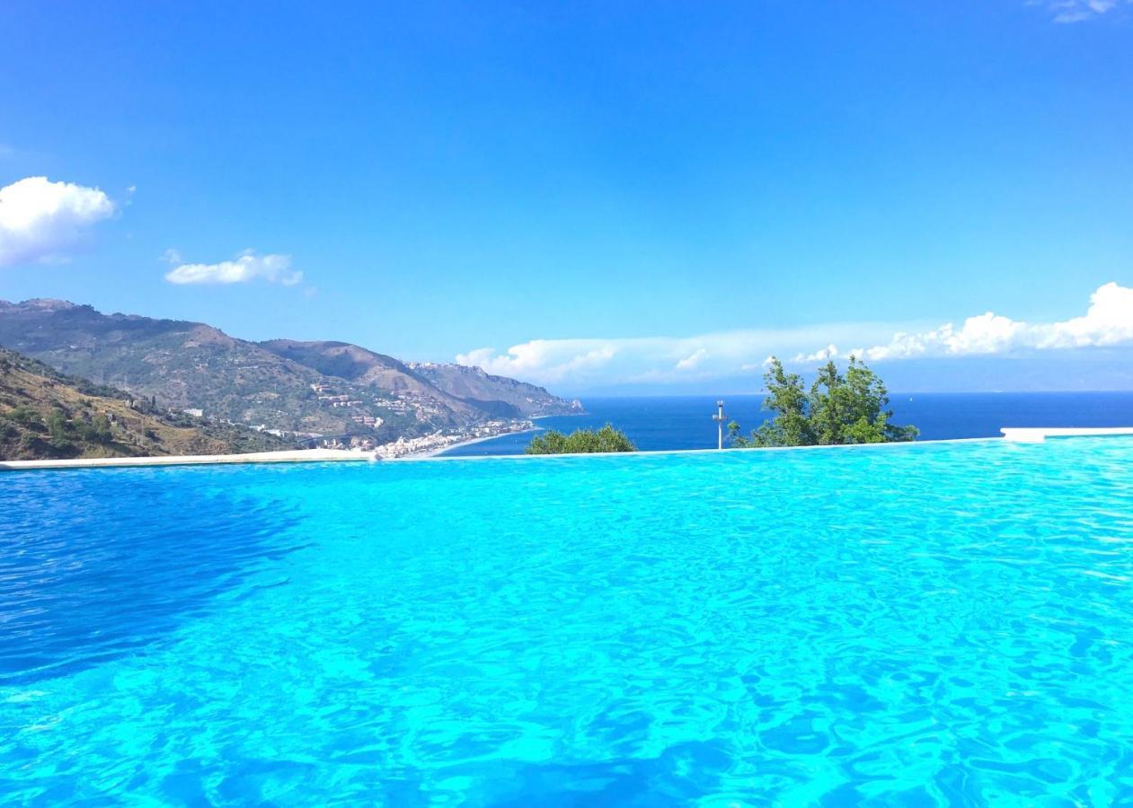 Appartamento con 3 Camere da Letto e Vista Mare