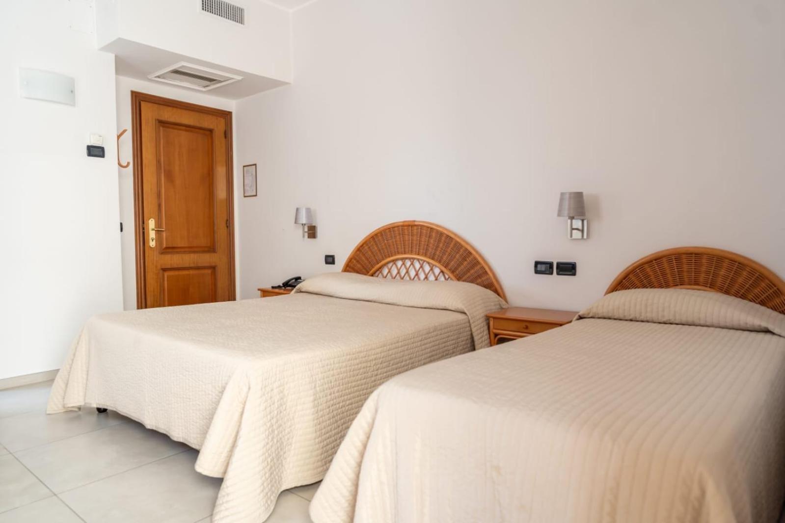 Standard Triple Room,1538017363:JPEG