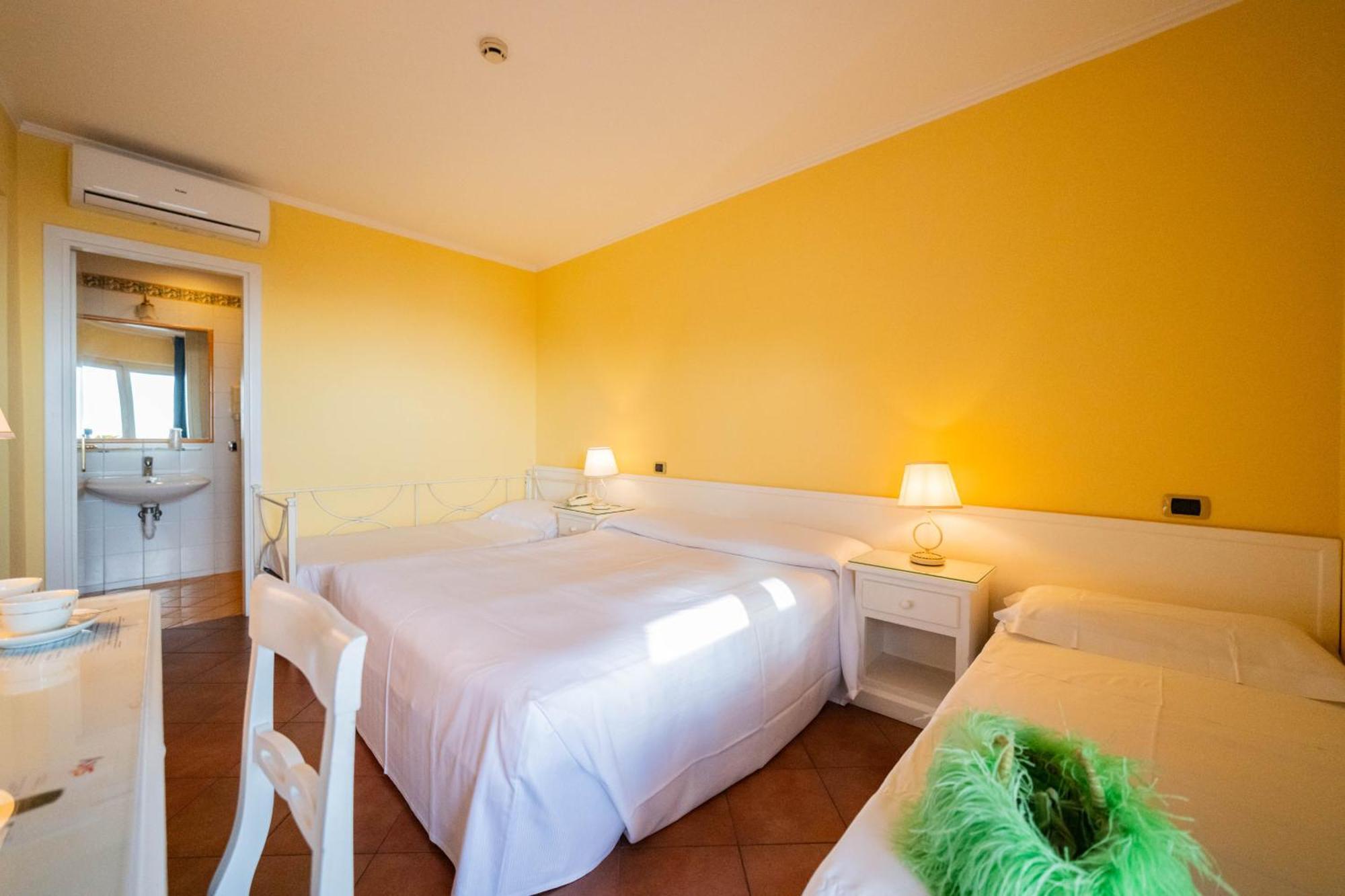 Quadruple Room Sea View