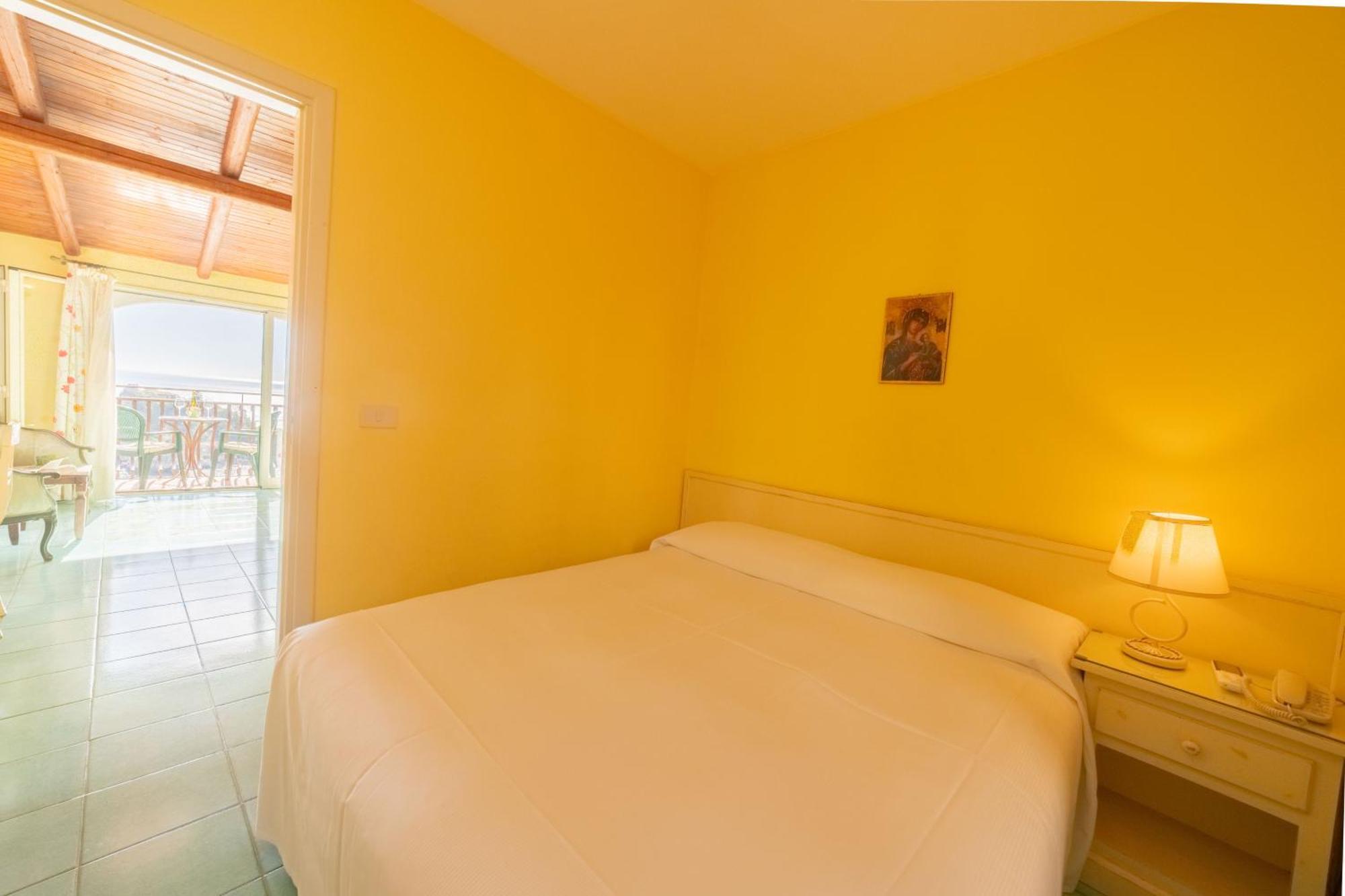 Queen Room Sea View
