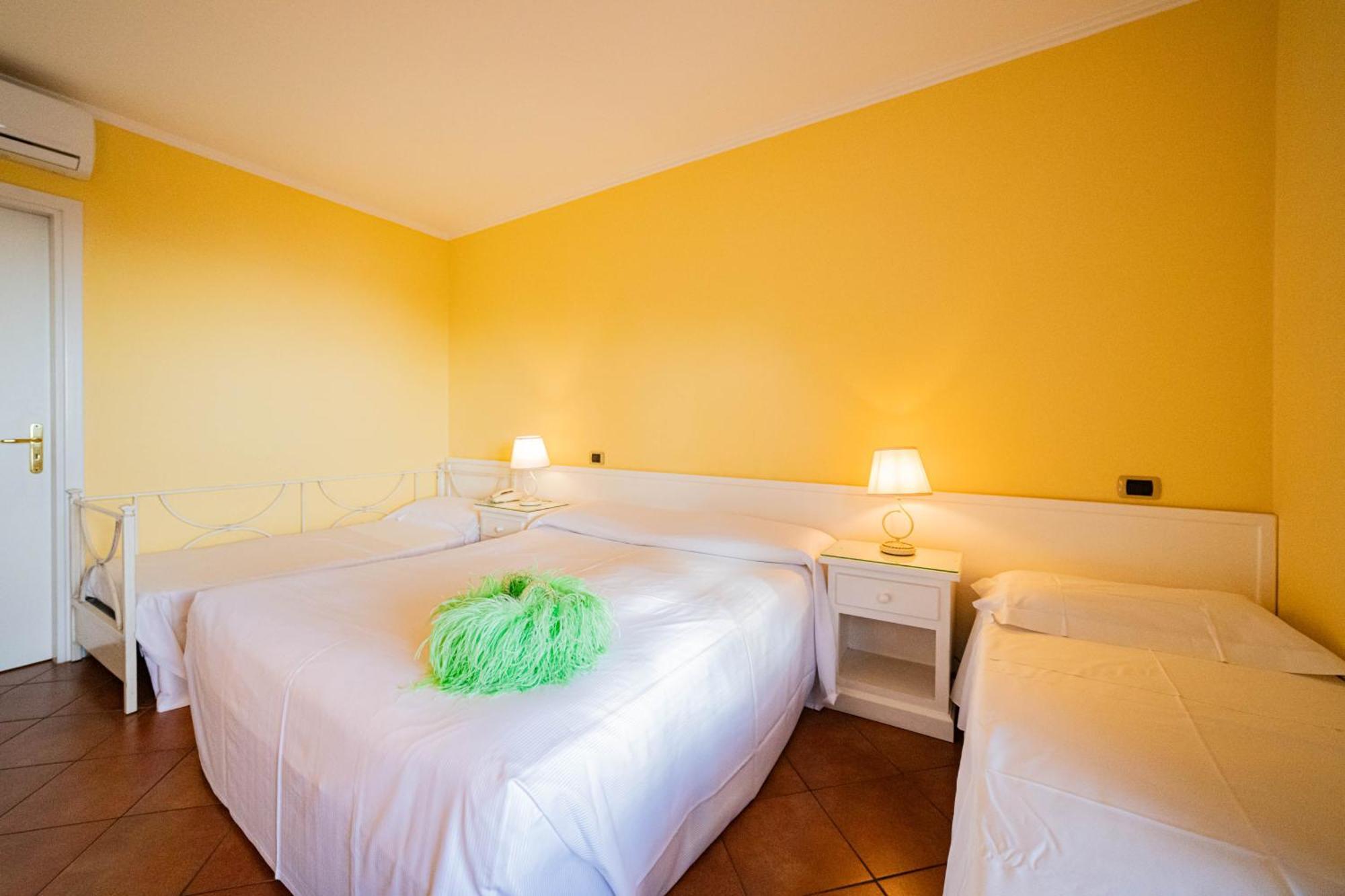 Quadruple Room Sea View