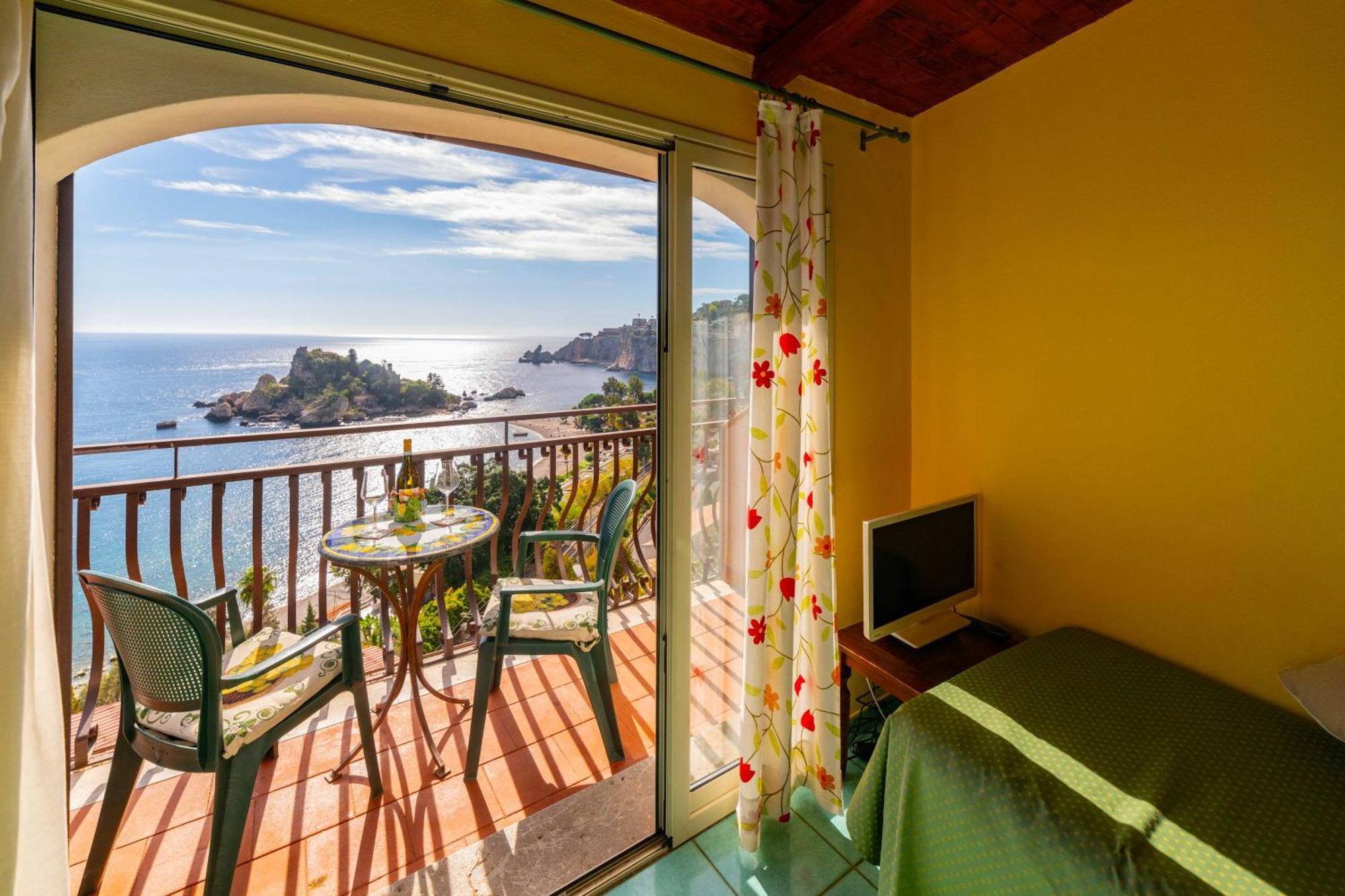 Queen Room Sea View