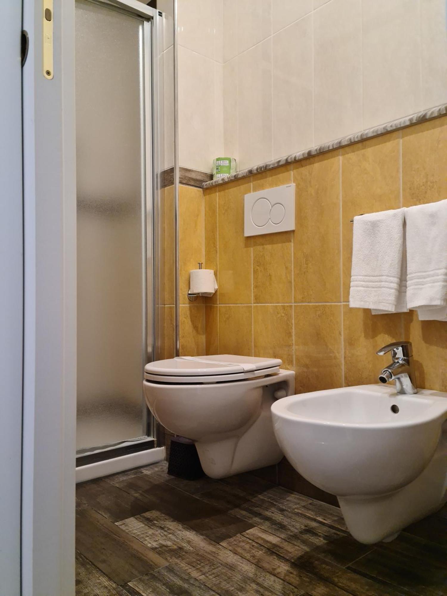 Double Room Private Bathroom