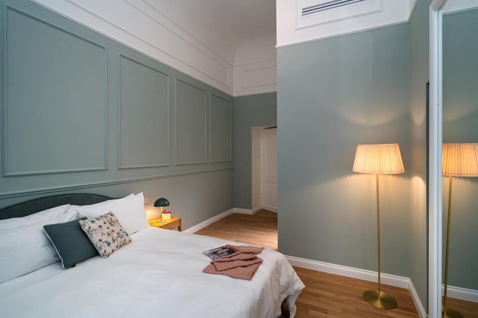 Deluxe Double Room Side Sea View