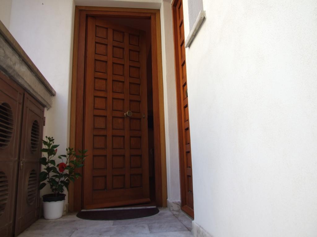 One-Bedroom Apartment with Balcony,399546612:JPEG