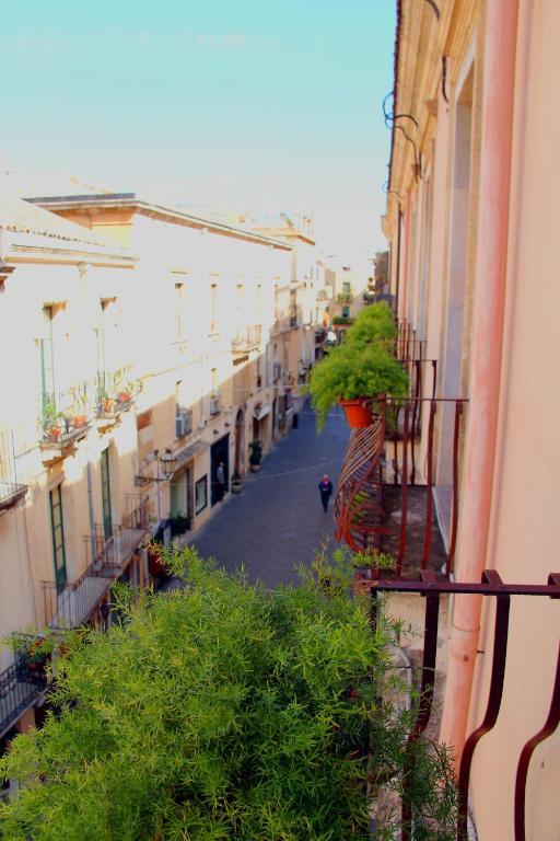 Standard Double or Twin Room,26718647:JPEG