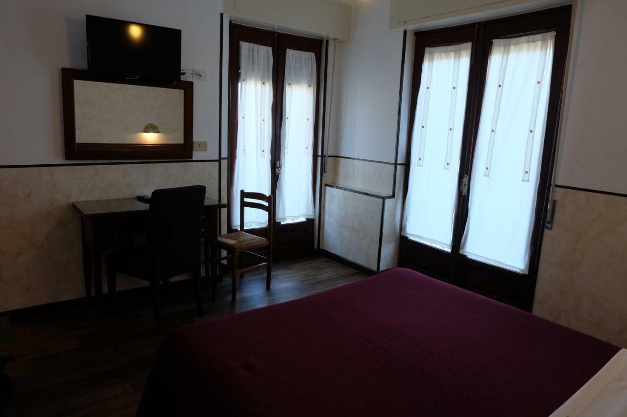 Standard Double or Twin Room with Sea View