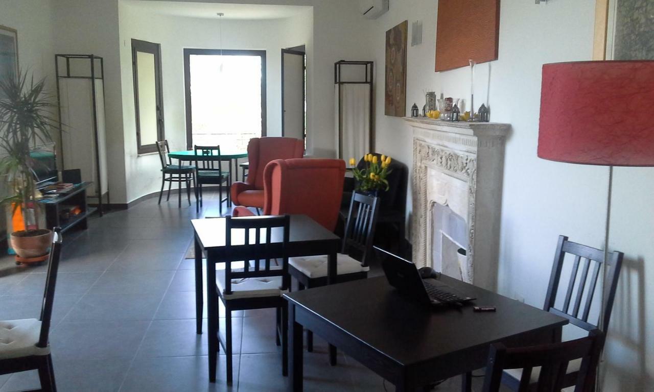 Deluxe Room,850639853:JPEG