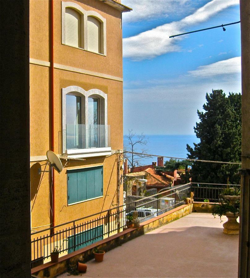 Camera Matrimoniale con Balcone
