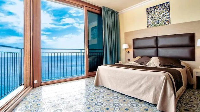 A Picco Sul Mare-1