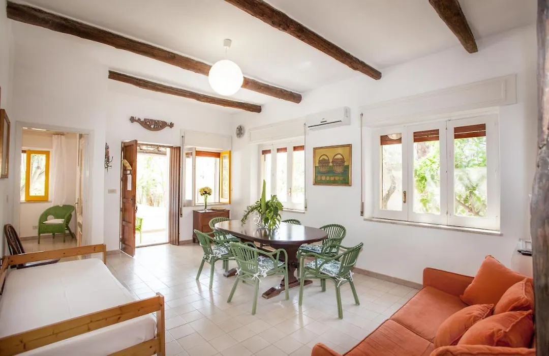 Villaggio Placido-1