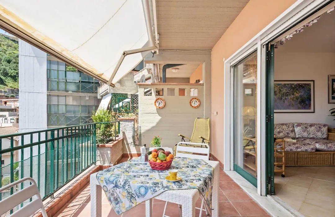Guesthost - Taormina Comfortable Apartment With Terrace-1