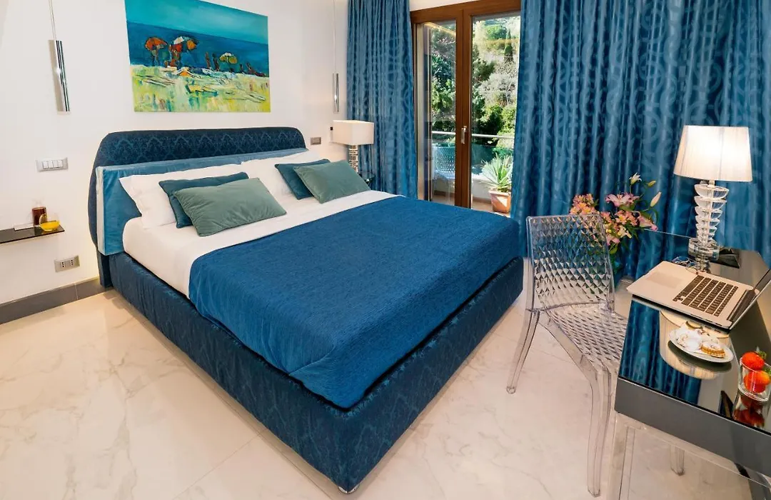 Luxury Beachfront Apartment Taormina Pool And Parking-1