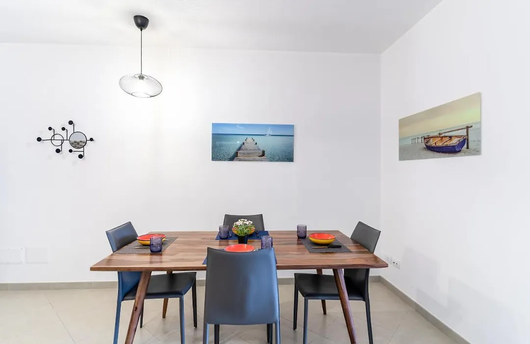 Guesthost - Calipso Big Apt With Sea View, Parking & Pool-1