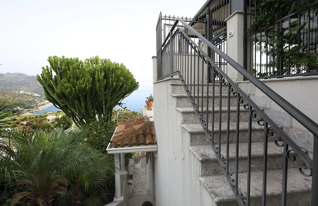 Bellavista House-1