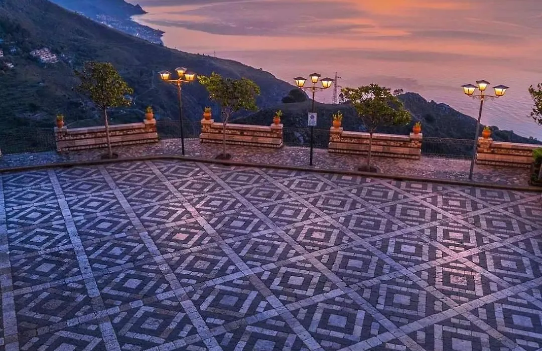 A Ceramarrotta Petralia Tra Taormina E Castelmola-1