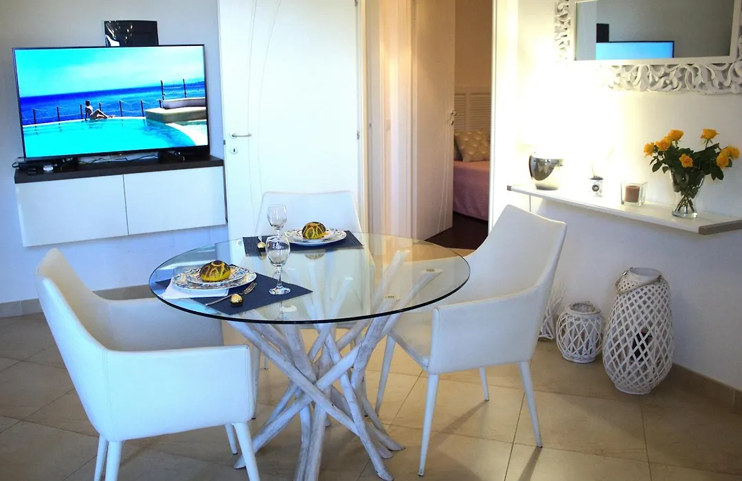 Mediterranean Apartment Pool & Parking-1
