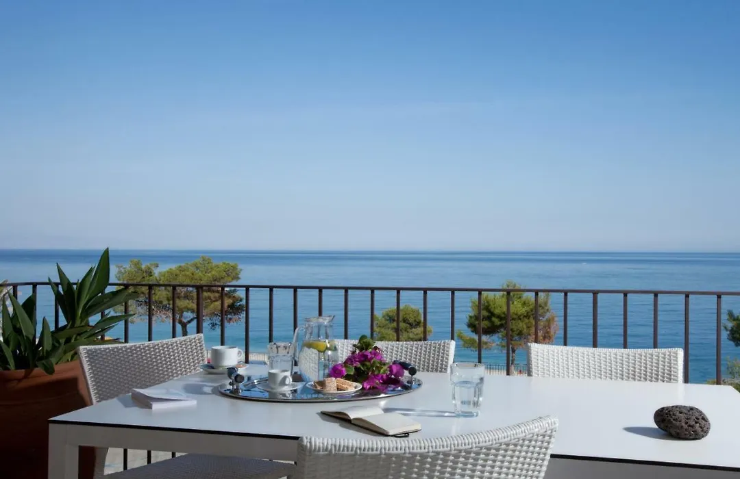 Taormina Mare Apartments,Suites & Beachclub-1