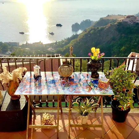 Spacious Apartment In Taormina With Sea View And Balconies-3