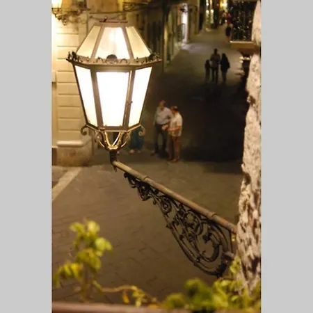 Casa Girolamo In Piazza Duomo-3