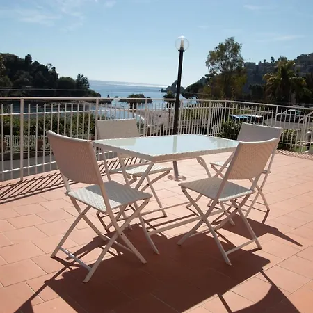 Taormina Isola Bella Suite-3