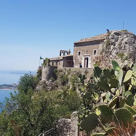 Dbhousetaormina-3