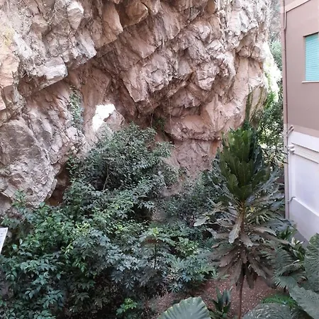 Taormina Center-3