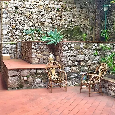 Gorgeous Apt In Taormina City Center + Free Parking-3