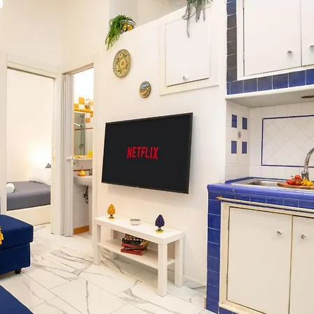 Free Netflix & Wi-Fi - Tipico Appartamento In Centro-3