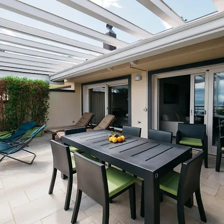 Taormina Romantic Apartment By Taormina Holidays-3