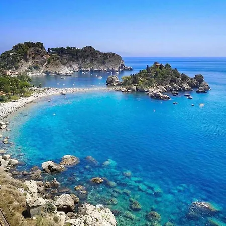 Mare Roccia beachfront apartment-3