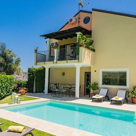 Villa Almond-2