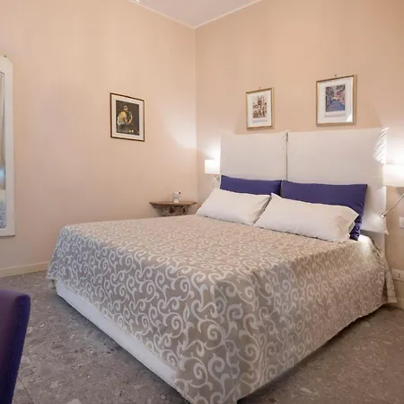 Porta Di Mezzo Luxury Suites & Rooms-3
