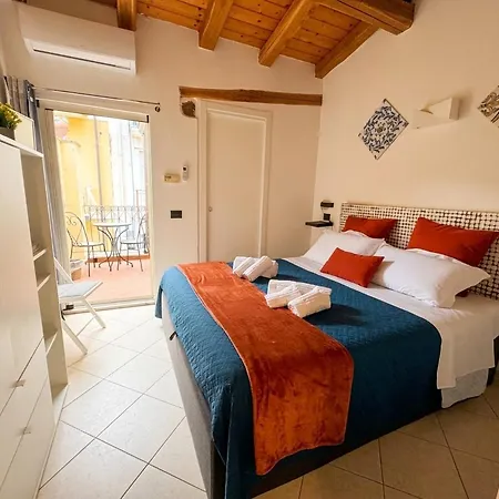 Amuni Taormina-2