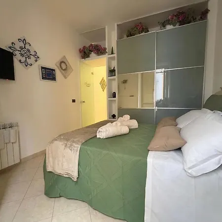 Amuni Taormina-3