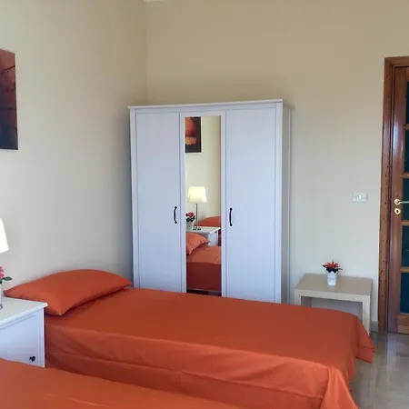 Holiday Rentals Taormina-3