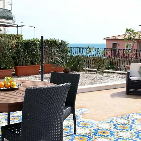 Taonasi Taormina Apartments-2