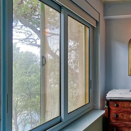 Luxury Apartment And Charm Sea View Isola Bella-3