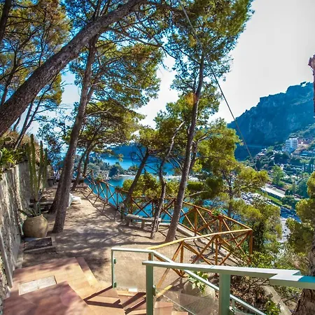 Casa Dell'Isola Bella Taormina Mare-3