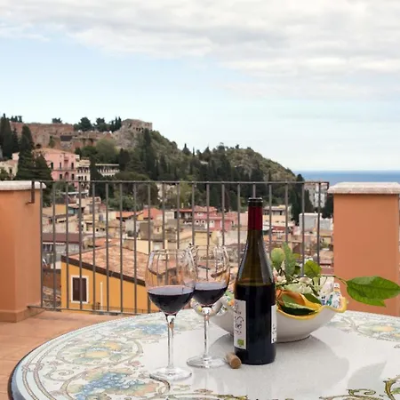 Vilagos Apartments & Loft Taormina-2