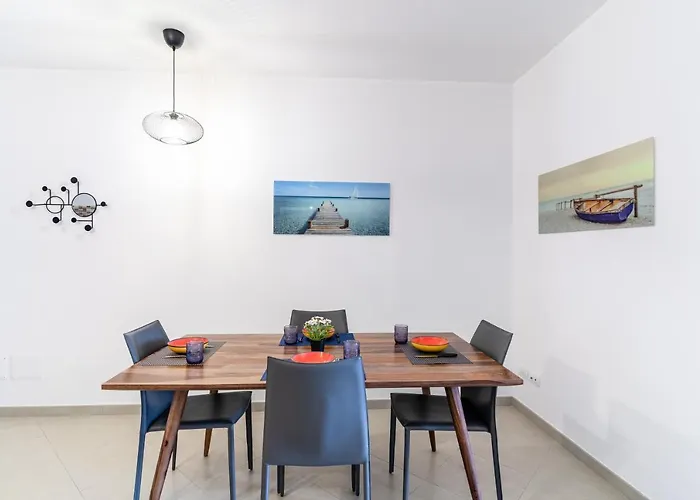 Guesthost - Calipso Big Apt With Sea View, Parking & Pool Taormina che accetta animali