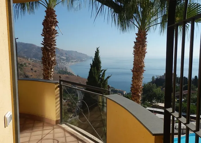 Apartment In Taormina